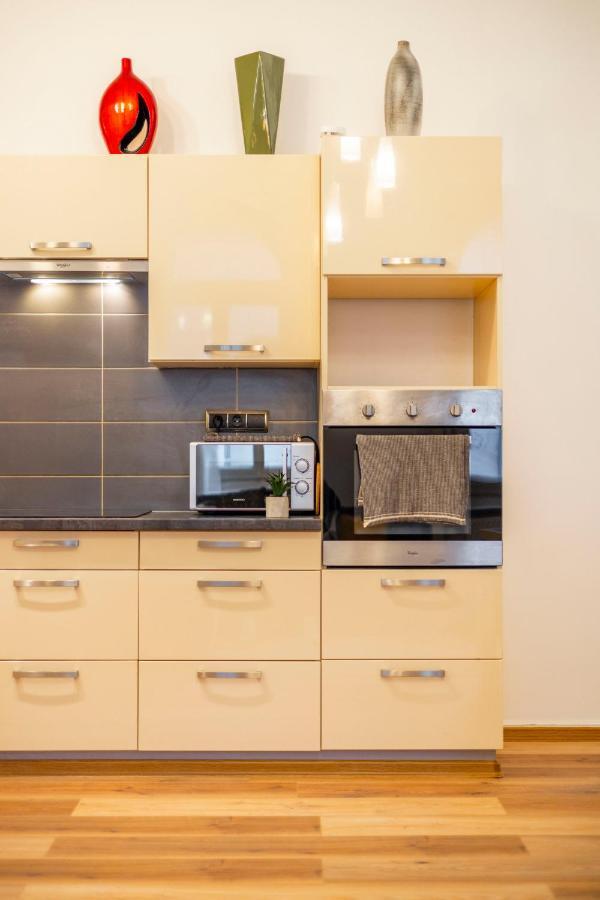 Spacious & Cozy Central Apartment W/ Terrace Budapest Bagian luar foto